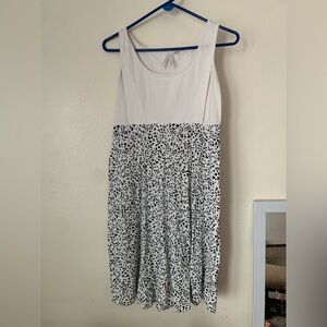 Seraphine Maternity & Nursing Black and White Dress size 6